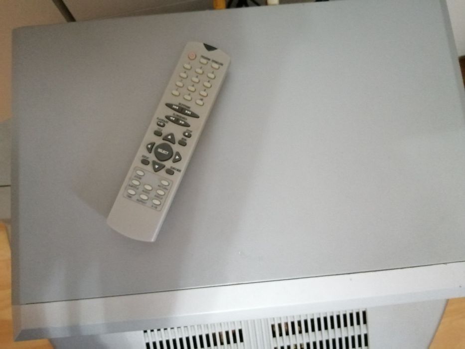 DVD cinzenta tecwood