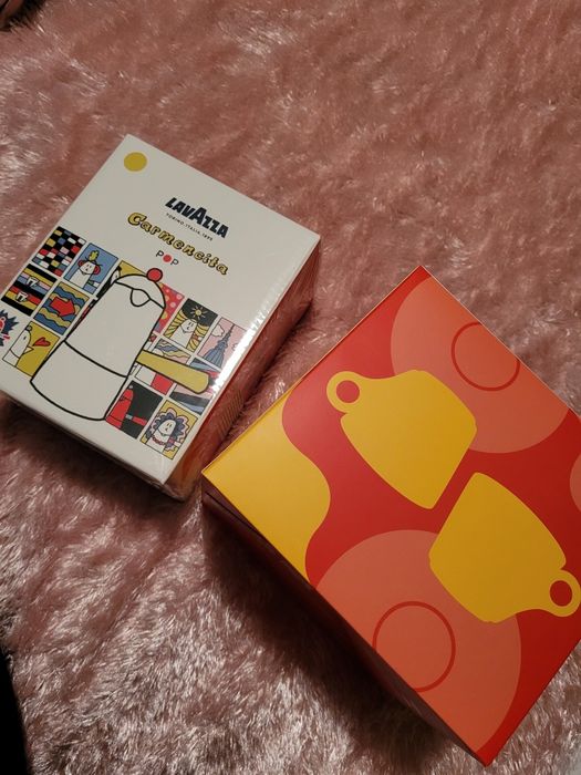 Kawiarka Lavazza Carmencita z filiżankami