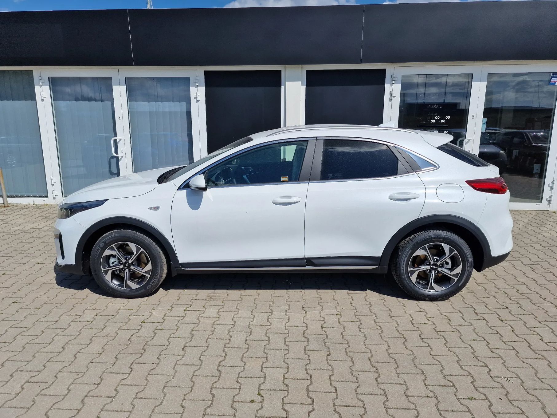Kia XCeed X-CEED 1,5T-GDI 140KM 6MT - M + SMT + WIN
