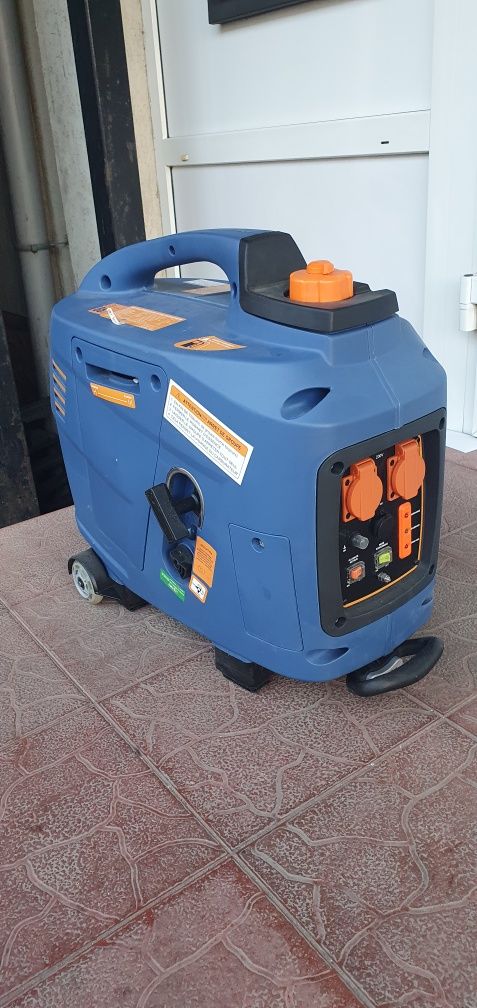 Генератор інверторний переносний 2400Вт Dexter Power 3000i