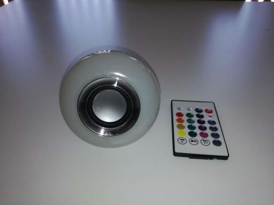 Lampada de musica e leds MULTICORES