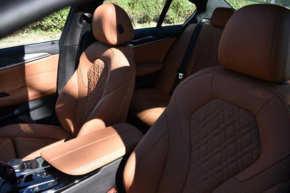 BMW 5 Series 530e Hybrid Plug-in      2023