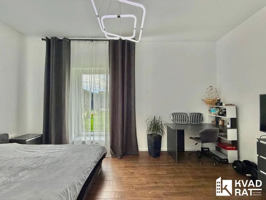 Продаж одноповерхового будинку з басейном та ділянкою 13.5 сот