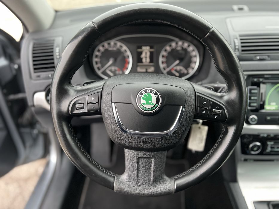 Продам Skoda Octavia A5 2.0 AKПП