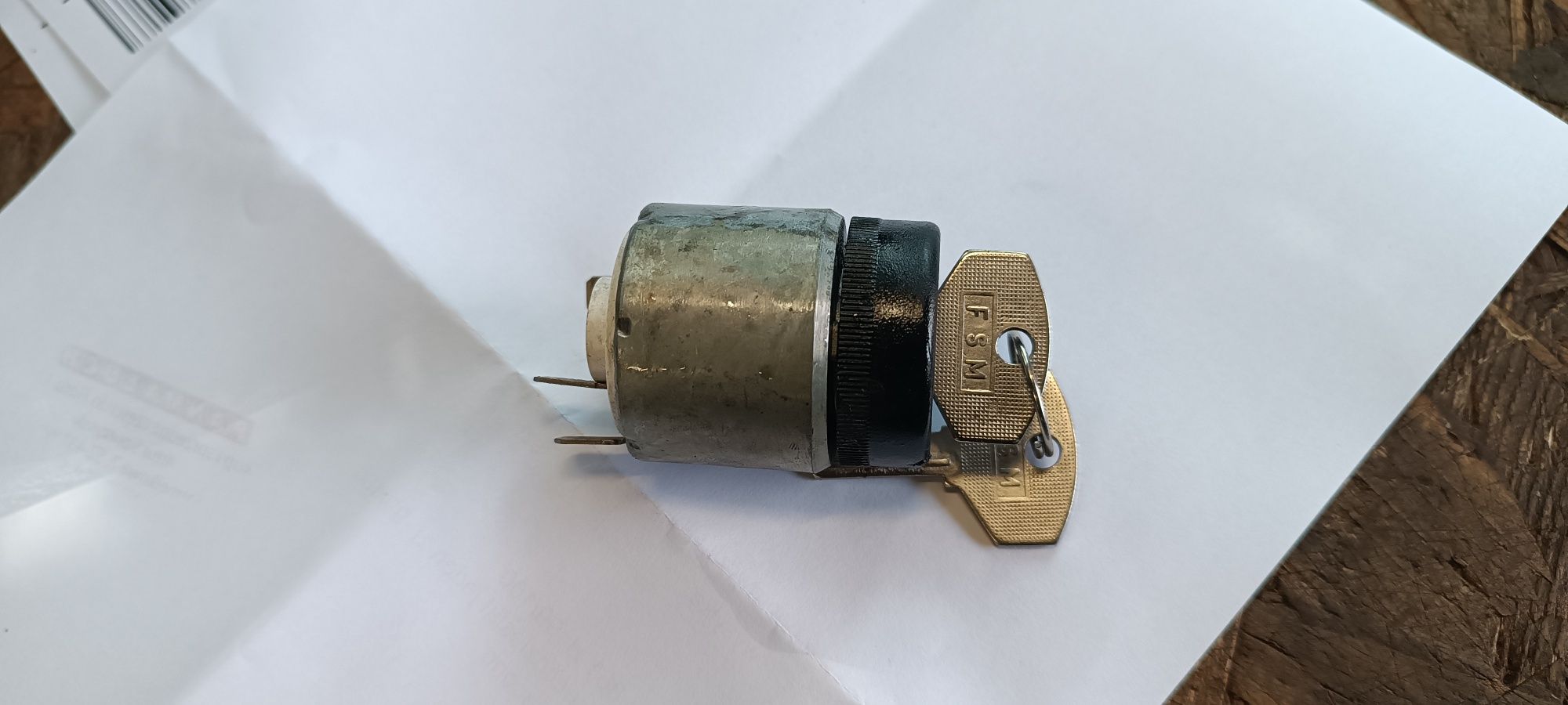 Fiat 126p stacyjka +. 2 kluczyki  1 seria