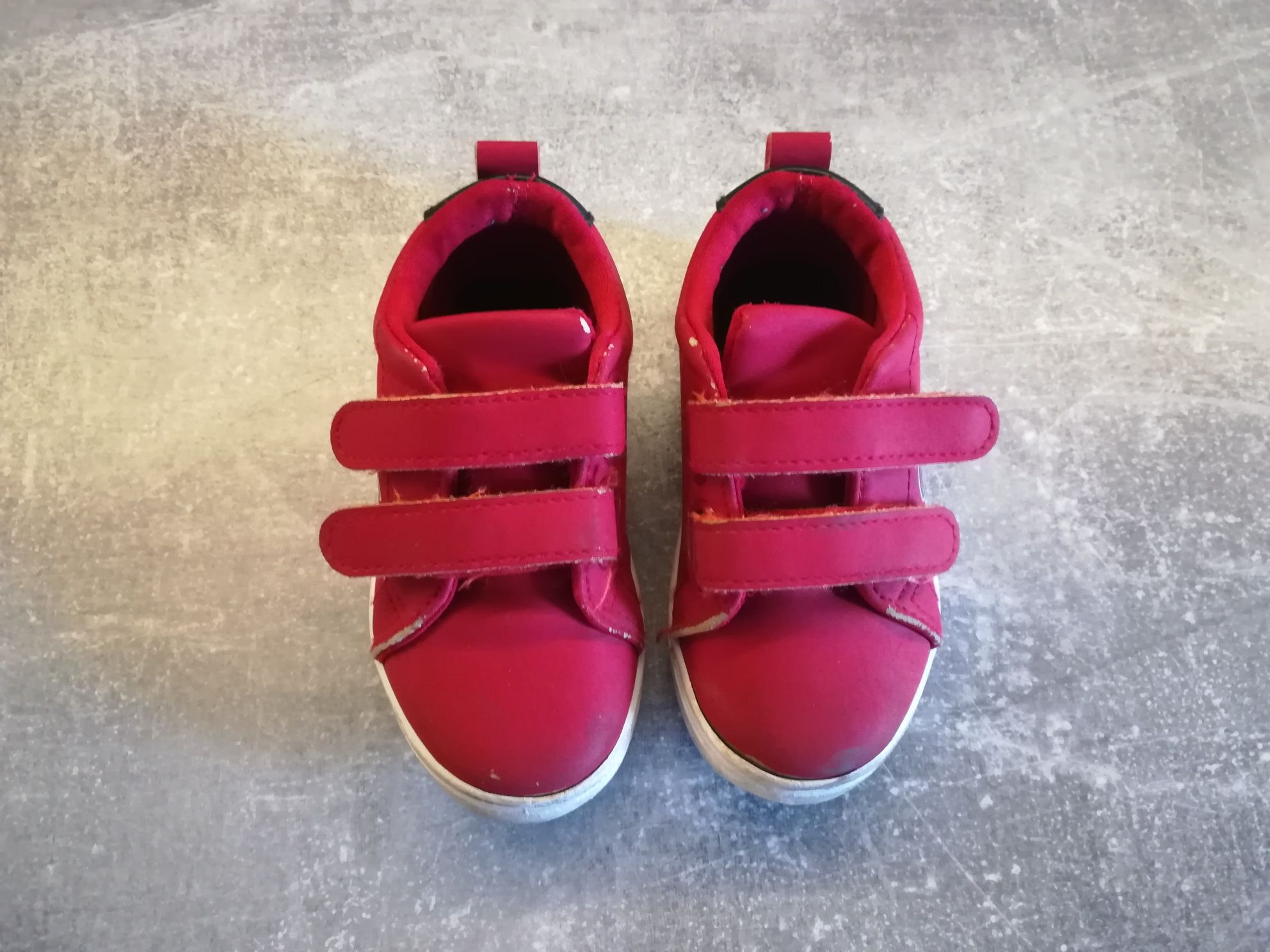 Buty typu adidasy chłopięce czerwone Sinsay rozmiar 24