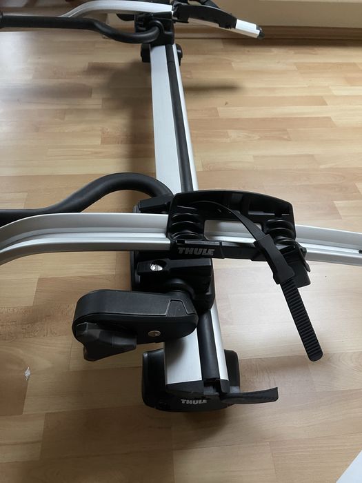 Bagażnik Thule Wingbar + zestaw dopasowujacy Skoda Rapid Spaceback