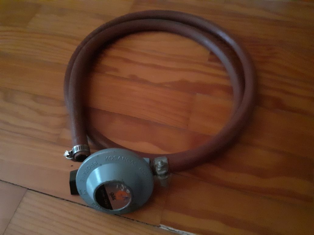 Bicicleta de montanha pronta a circular.