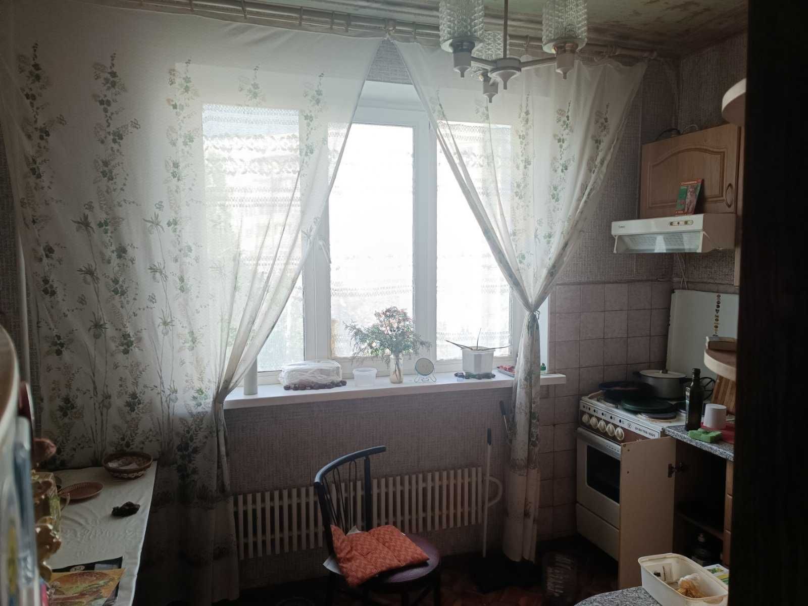 Продам 2 комн. квартиру,  Алексеевка. ул. Архитекторов 22