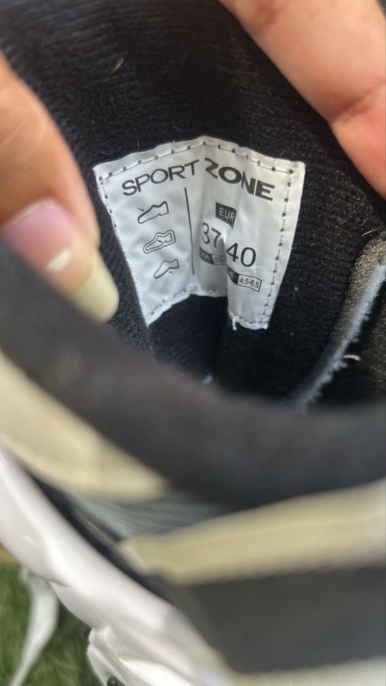 Patins em linha + Proteções + Capacete