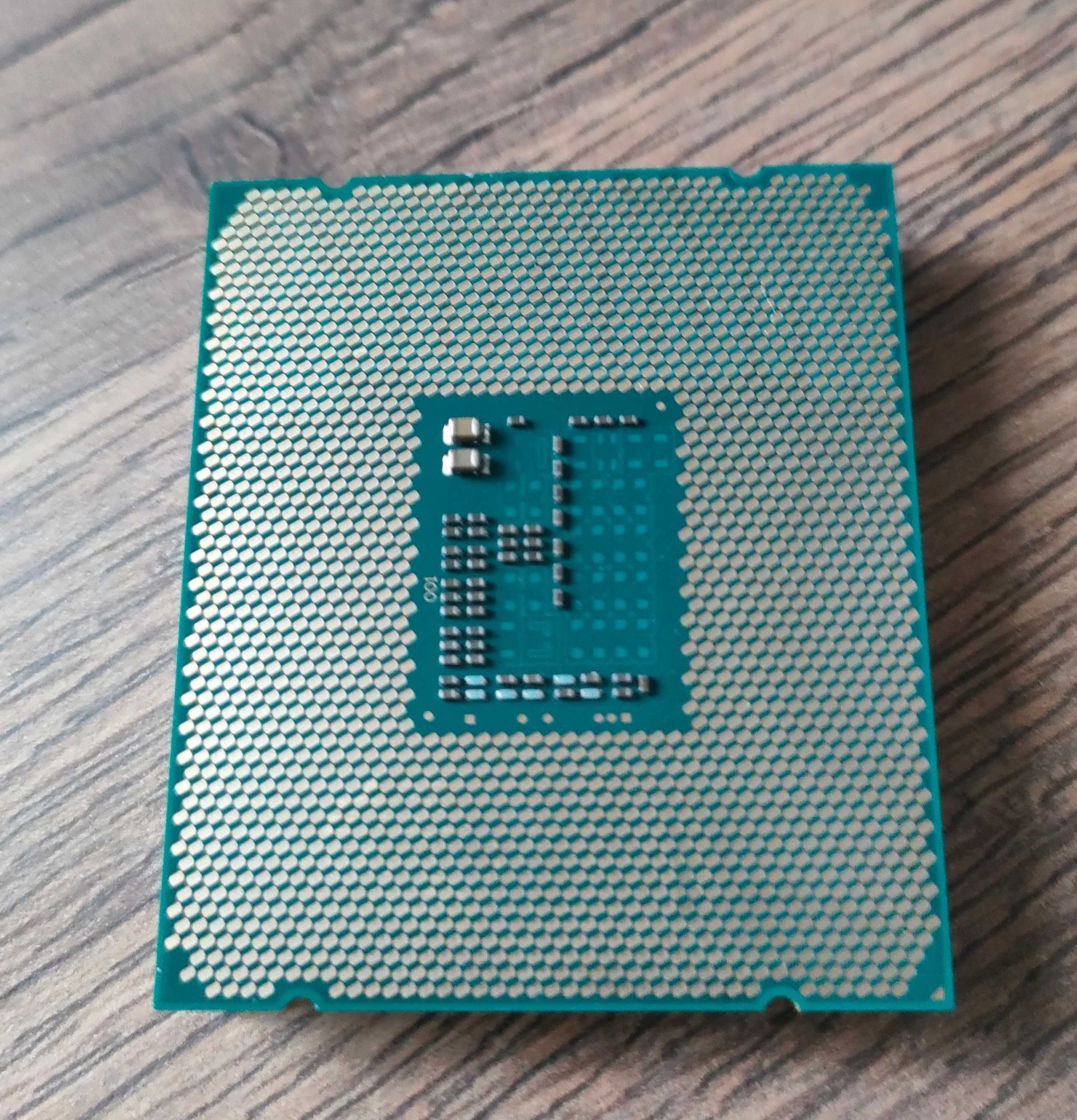 Procesor Intel i7-5820K 6 x 3,3 GHz