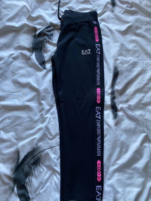 Продам женские штаны EA7