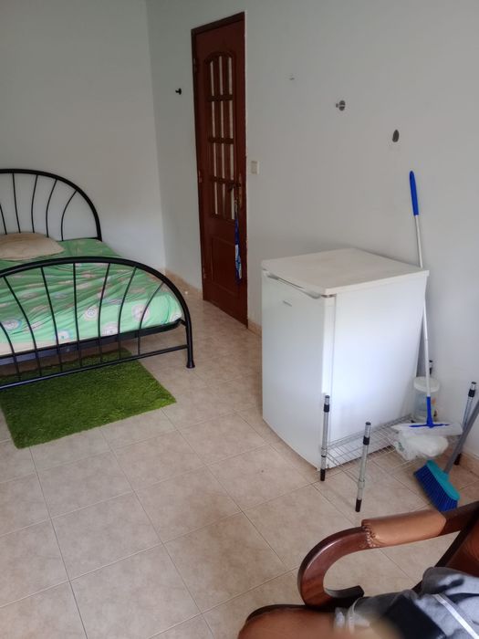 Quarto e sala para casal (30m)