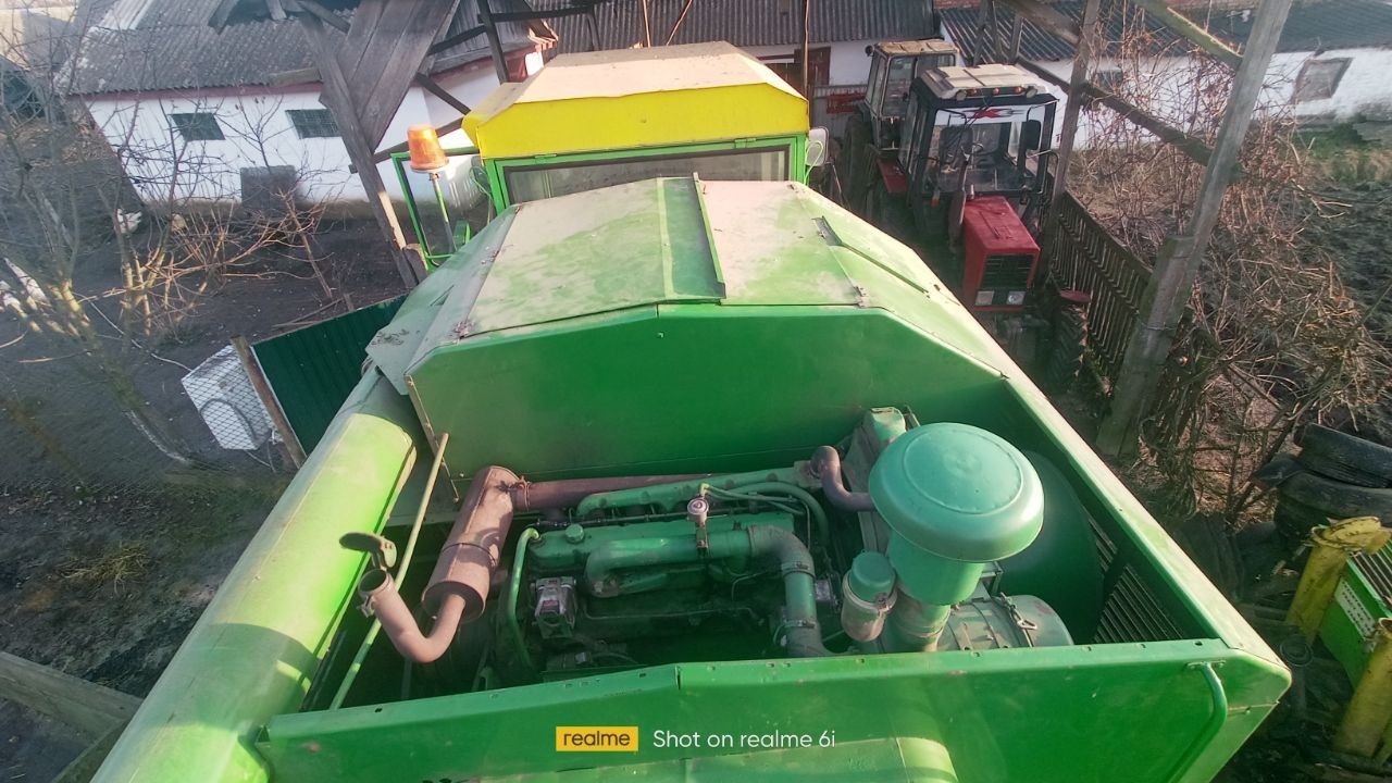 john deere 1052 v6