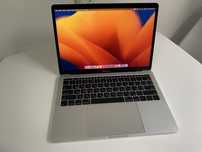 Продаю Macbook Pro 2017 на 256 gb