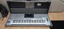 Yamaha Tyros 5 .