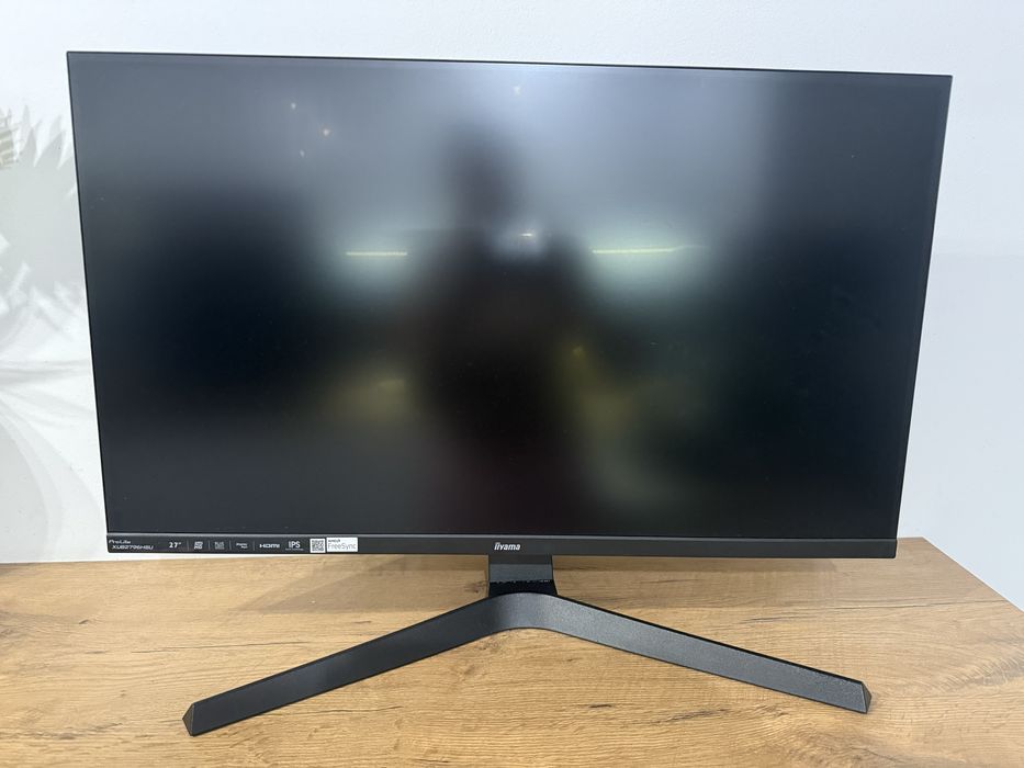 Monitor IIyama 27”