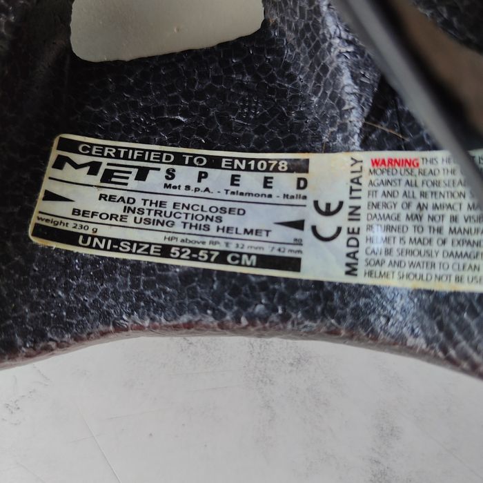 Італія MET SPEED  52-57 см велошолом
