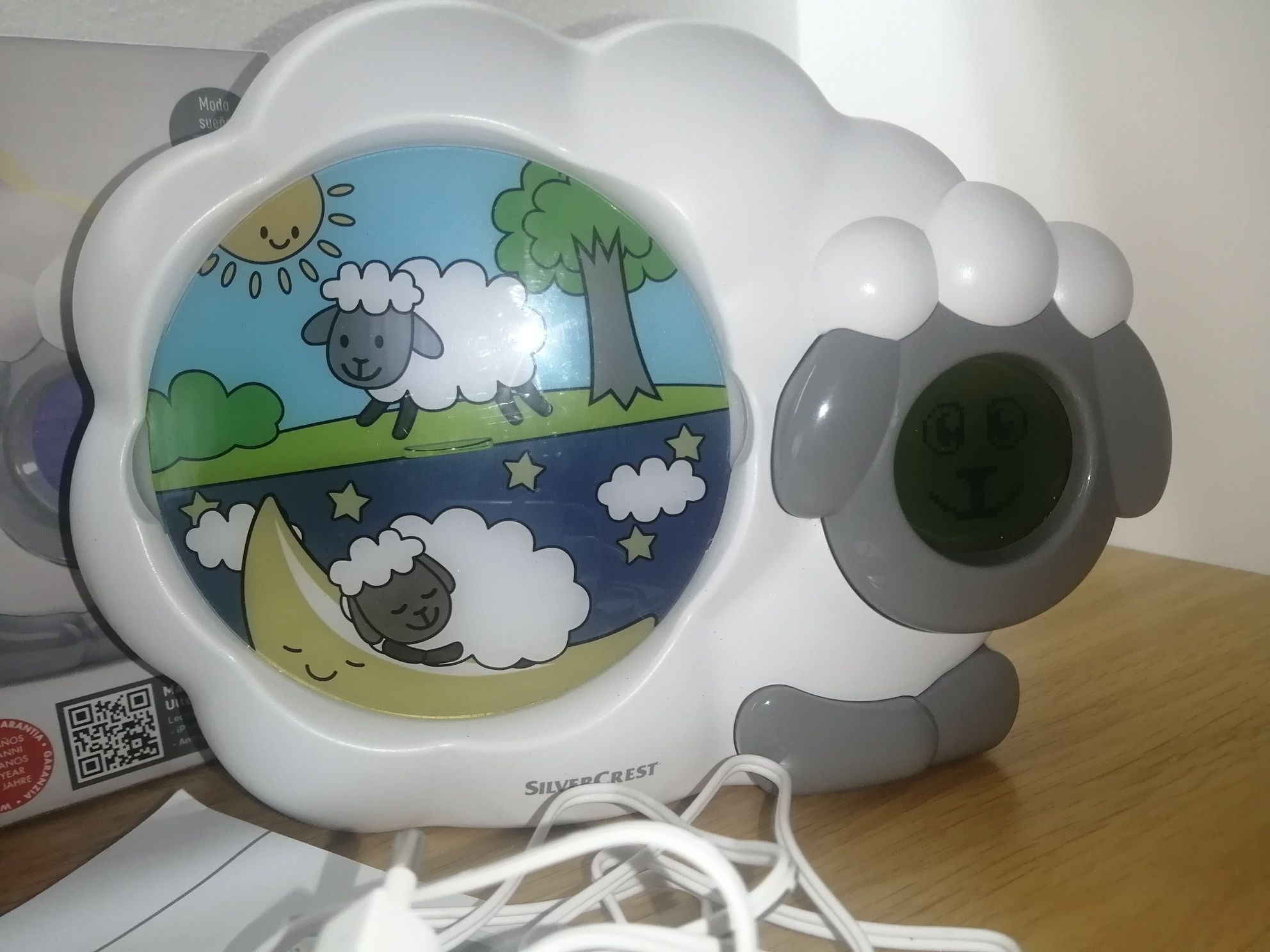 Despertador com Luz de Presença Impecável