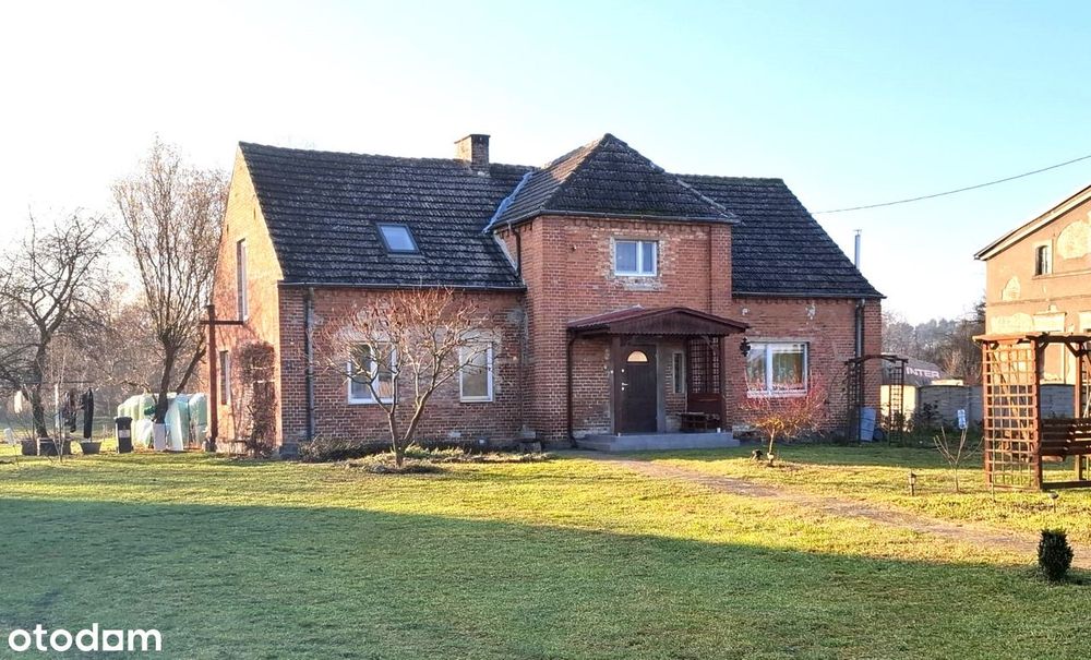 Uroczy dom w spokojnej okolicy, dla kochających wieś i spokój. Siercz