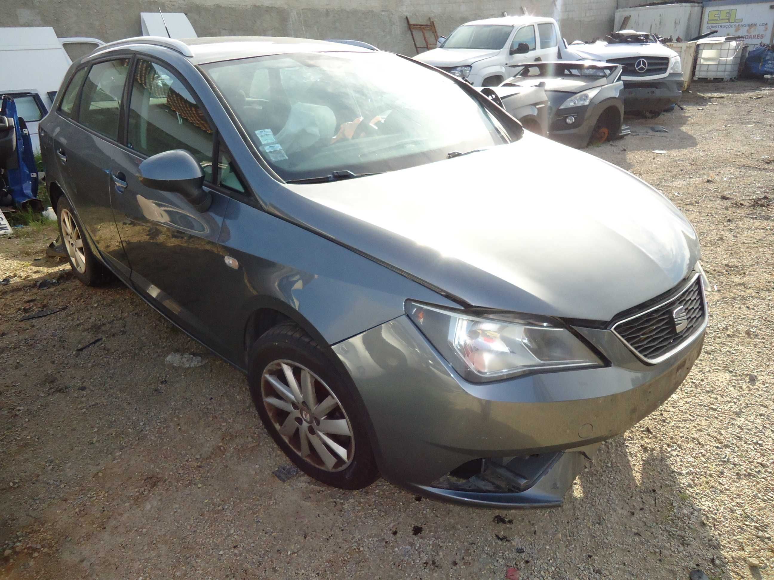 Seat Ibiza ST 1.6 Tdi (CAYB) de 2012 só ás peças