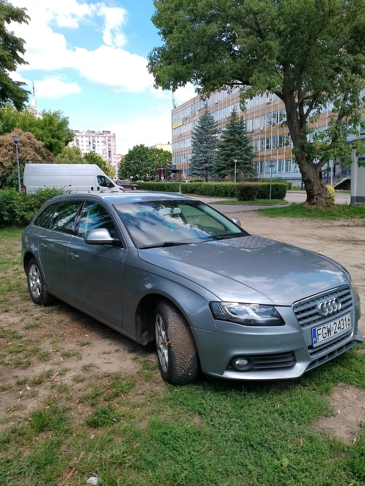 Doinwestowany Audi A4