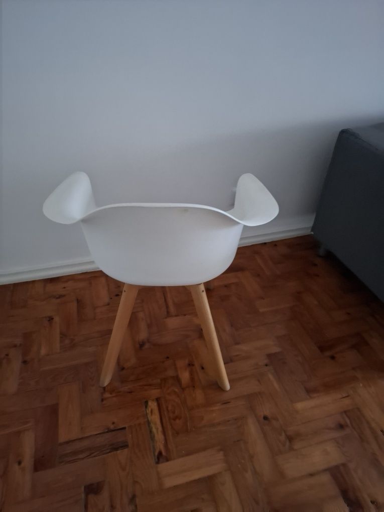 Cadeira estilo nórdico