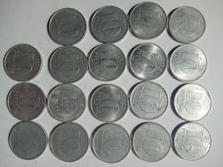 32 monety Pfenning od 1950 do 1989 roku