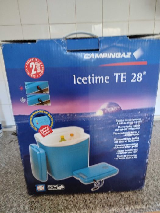 Geladeira elétrica da campingaz