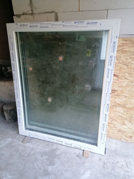 Okna plastikowe trzy szybowe nowe