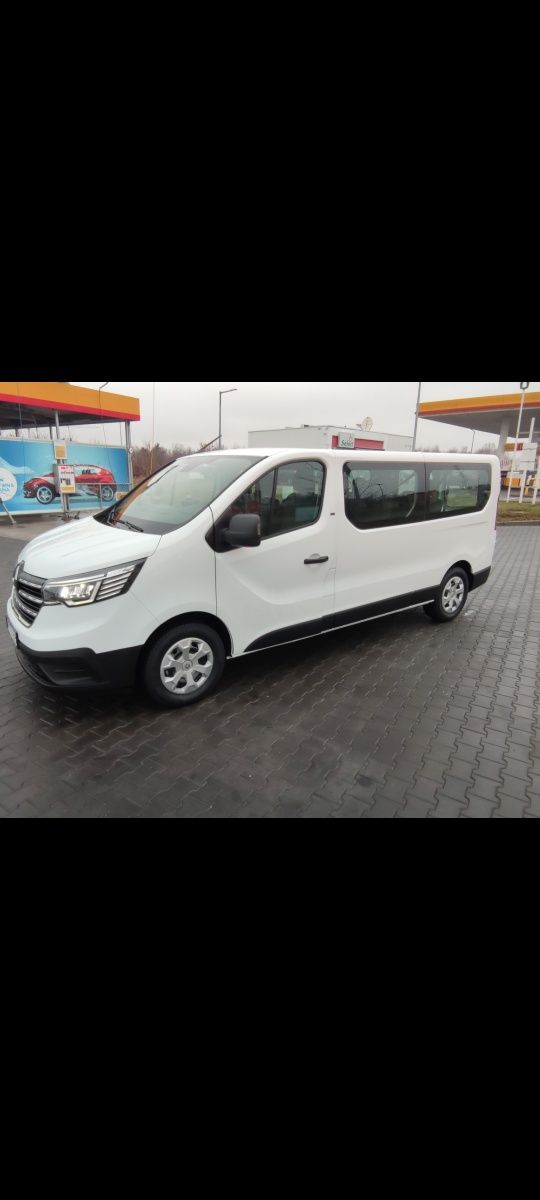 BFM CAR RENTAL wynajem Renault Trafic 9 osobowy wypożyczalnia bus