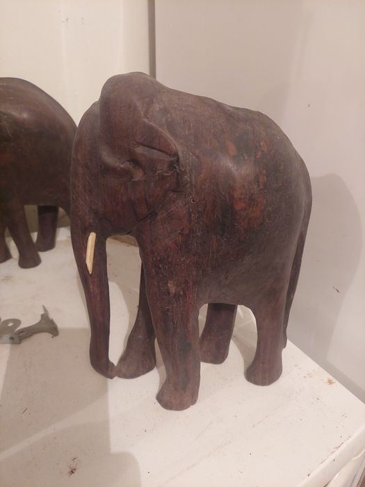 Estatuetas madeira Elefantes