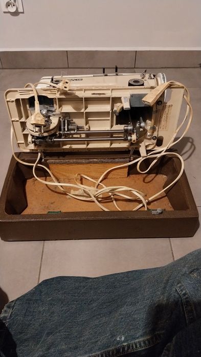 Maszyna do szycia Łucznik Predom 449