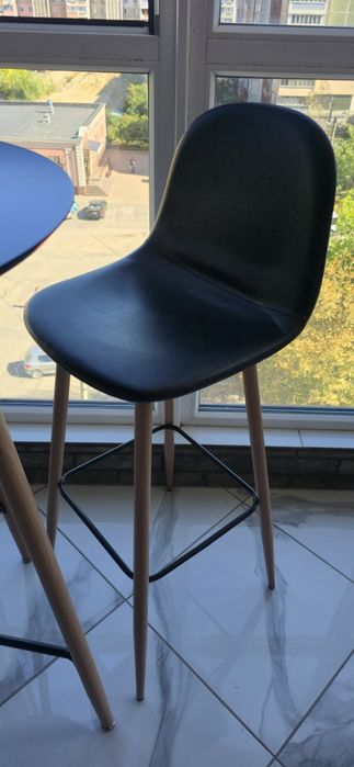 Стіл стільці набір