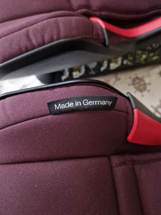 Продам два автокрісла britax romer