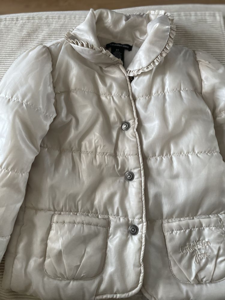 Kurtka  przejsciowa CK Calvin Klein dla dziewczynki ecru 4T  r. 98-104