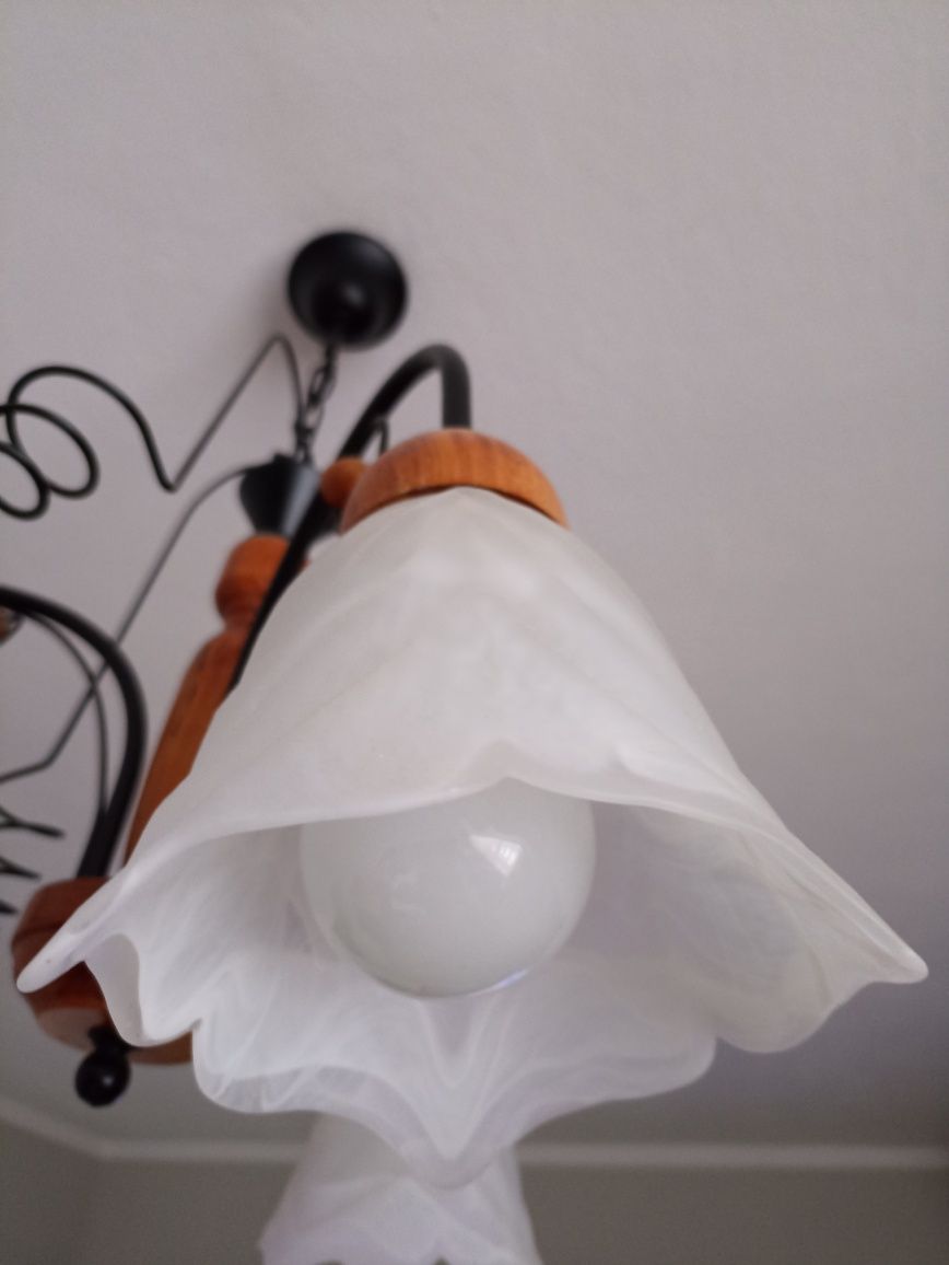 Lampa wisząca do salonu