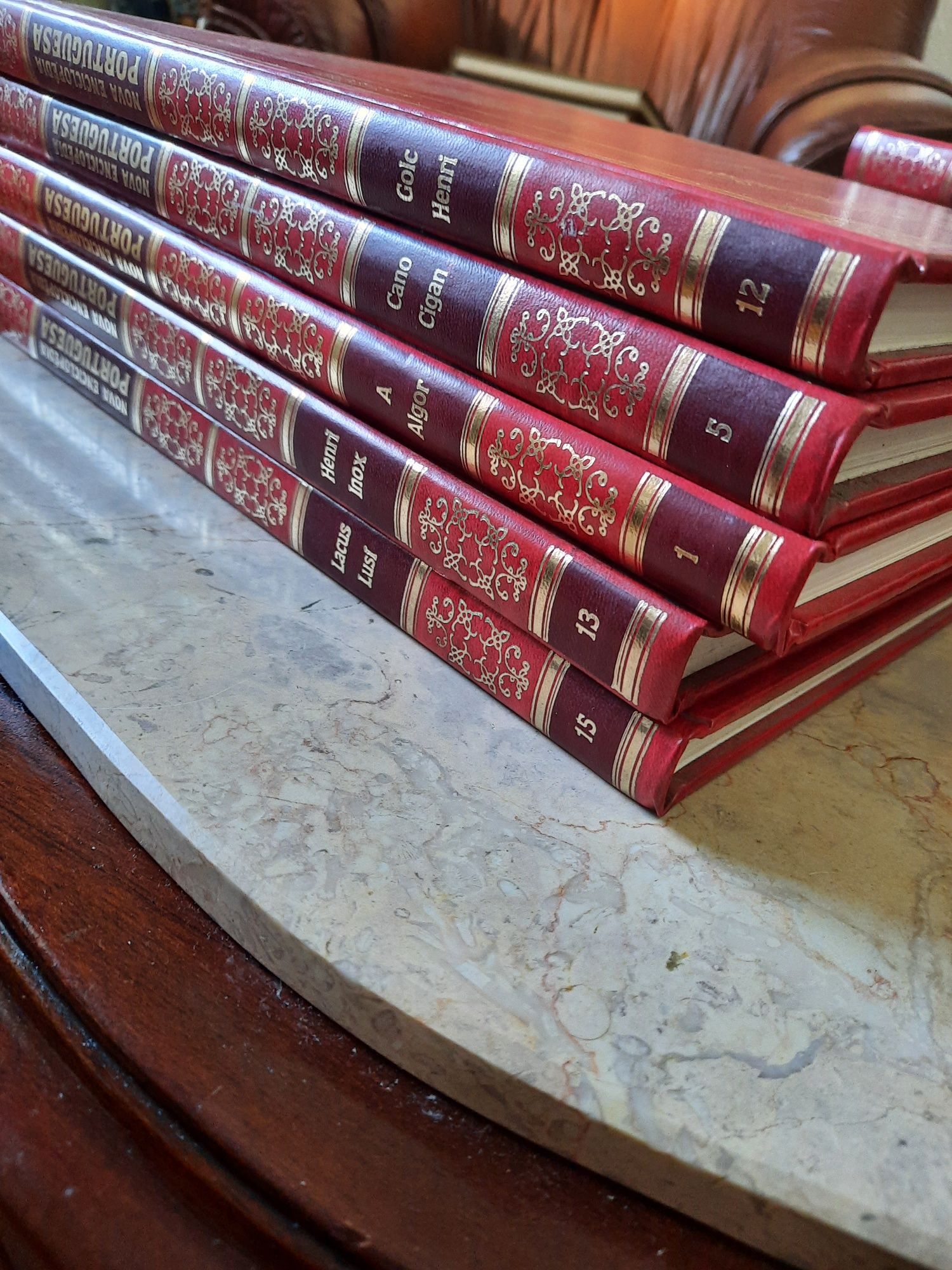Livros antigos nova enciclopédia portuguesa