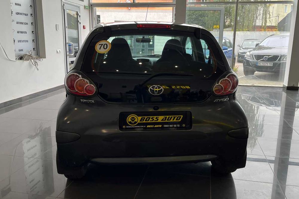 Toyota Aygo 2011 року