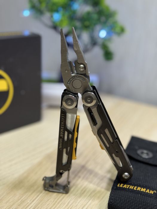 Leatherman Signal  мультитул edc