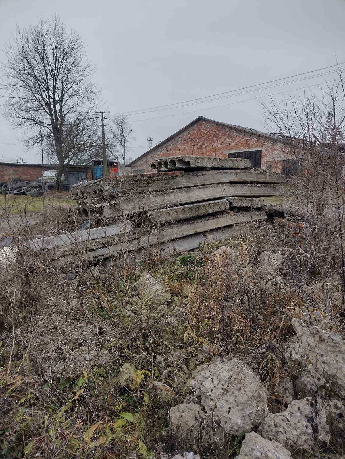 Панелі ,плити ,бетонні вироби б/в