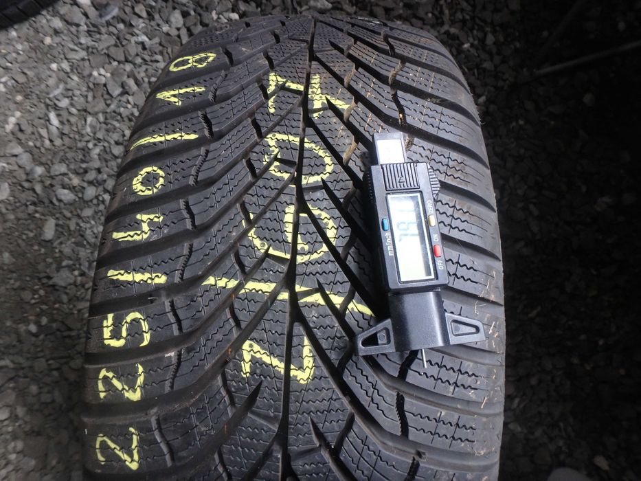 225/40r18 225/40/18 Kumho WinterCraft WP52 Z/607