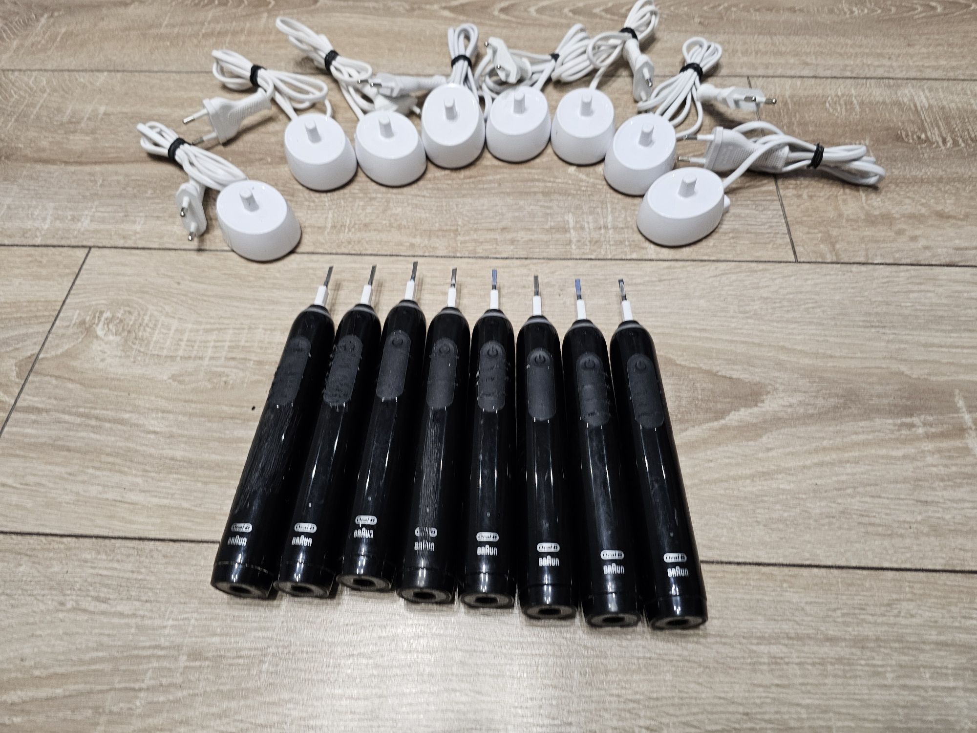 Електрична зубна щітка із зарядним Braun Oral-B Toothbrush Type 3772