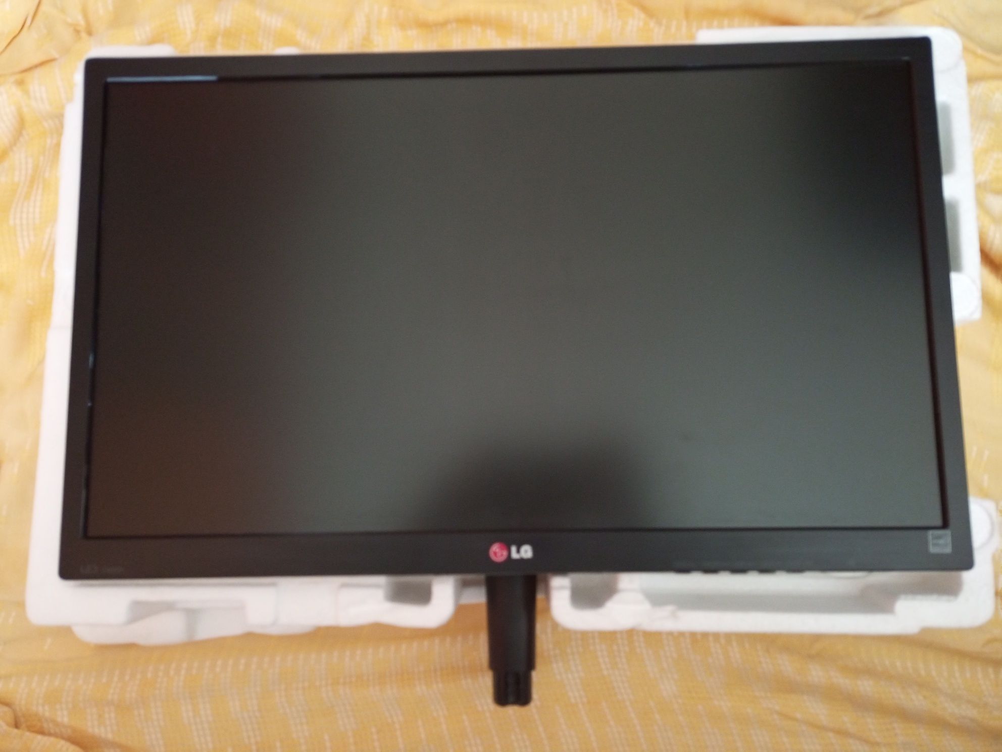 Монитор LG 22-a дюйма в идеале