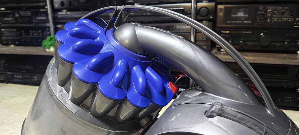 Пилосмок Dyson DC 33 C