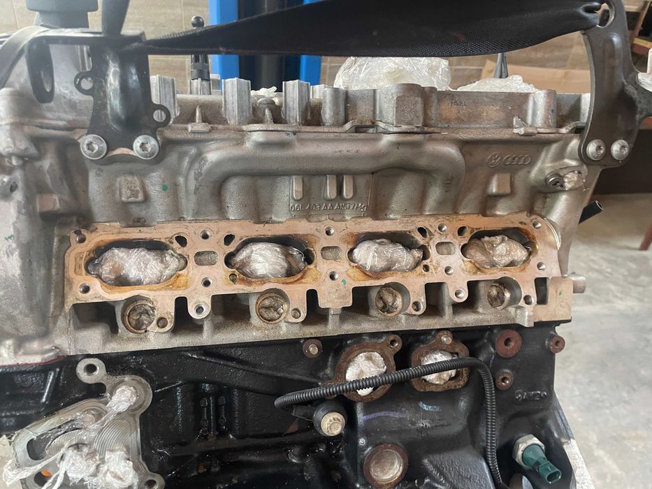 Двигун Audi Q5 80A 2.0tfsi DJY (без масляного насосу та піддону)