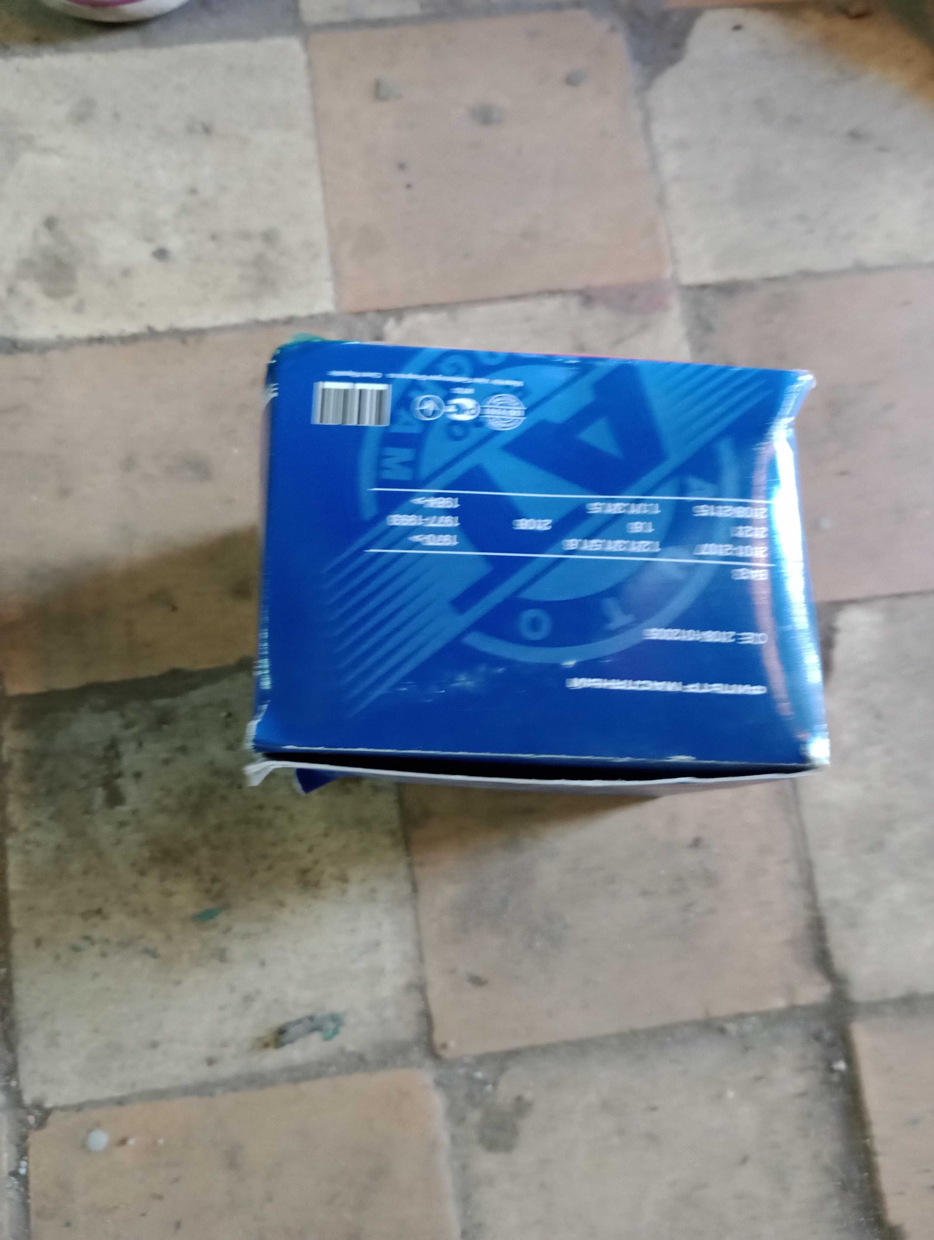 Фильтр масляный Mahle OC 384 . Новый.