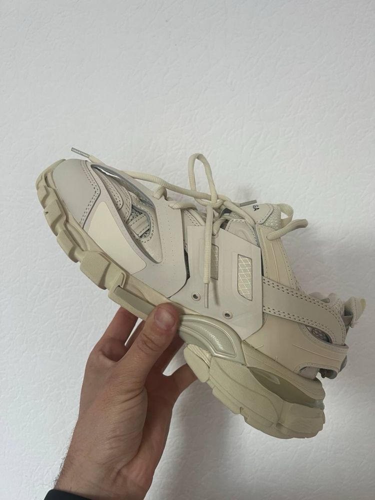 БЕЗ ПЕРЕДОПЛАТ‼️ +3 кольори Жіночі кросівки Balenciaga Track Beige