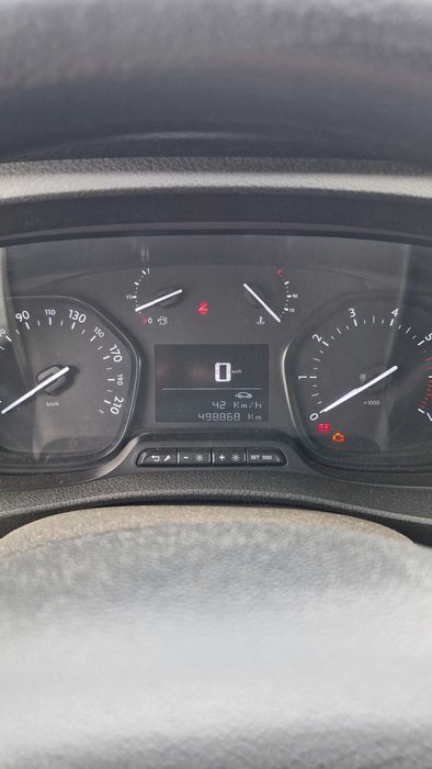 Sprzedam-  Peugeot Expert - Uszkodzony
