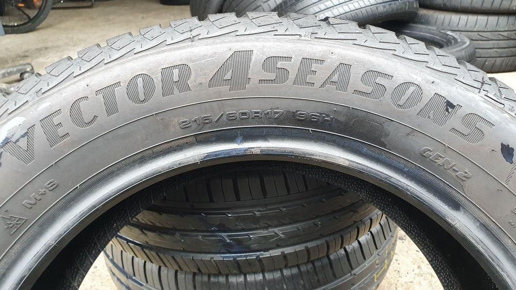 215/60 R17  2шт Good/Year ( Гудіер) Авторезина, шини.
